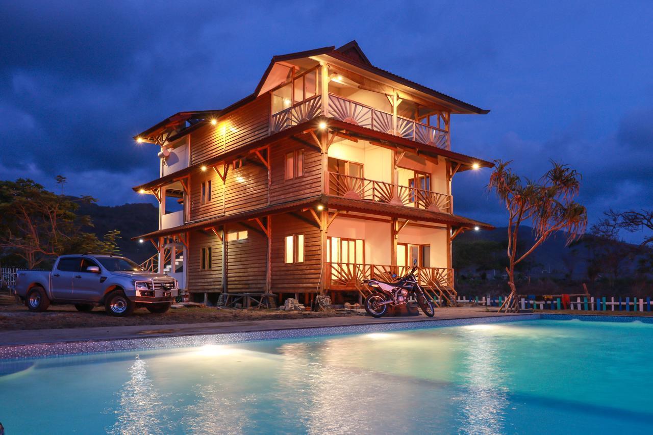 Готель The Tree House Sumbawa Huu Екстер'єр фото