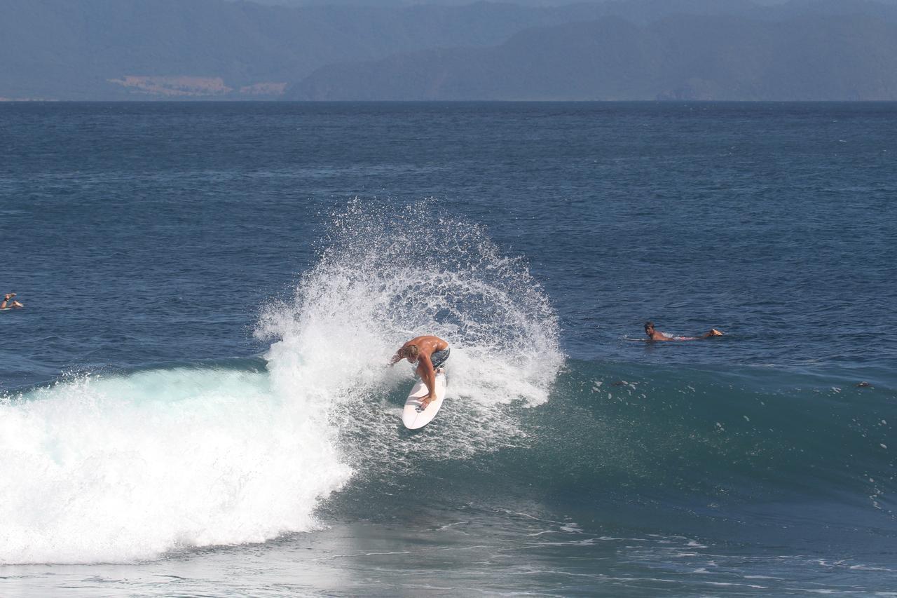 Готель The Tree House Sumbawa Huu Екстер'єр фото
